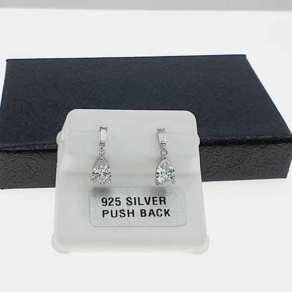 925 sterling silver luxury CZ earrings for women/girls, Best for RJUS2152 - Picture 3 of 11